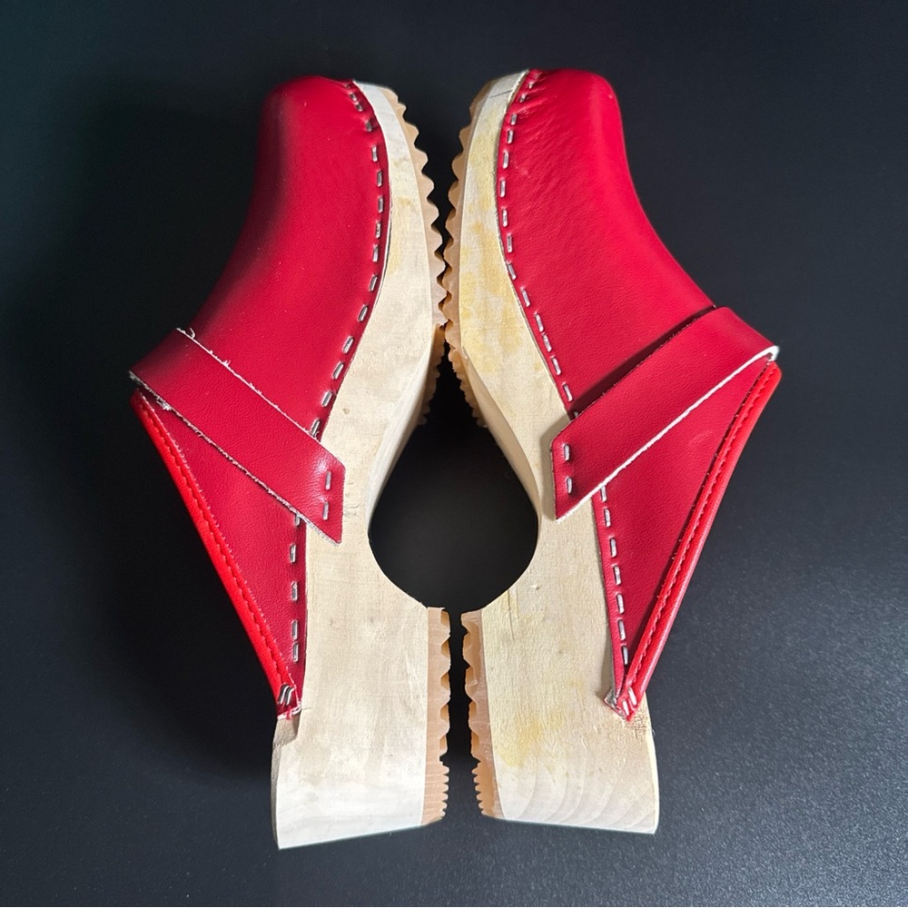 Red Clogs